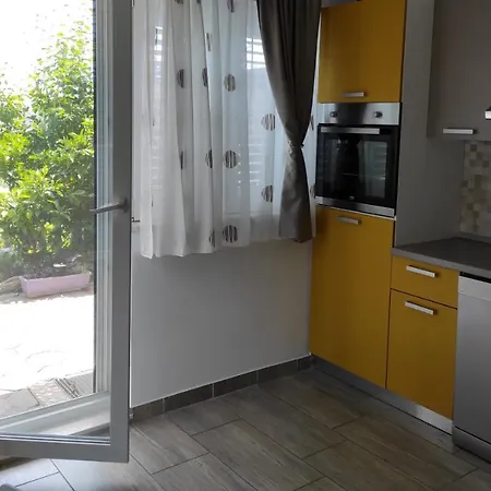 Apartment White Pigeon *