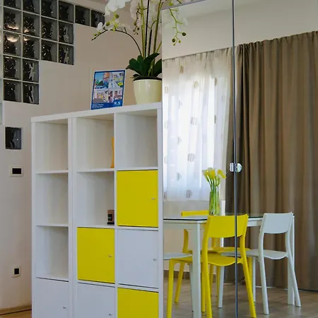 Apartment White Pigeon *